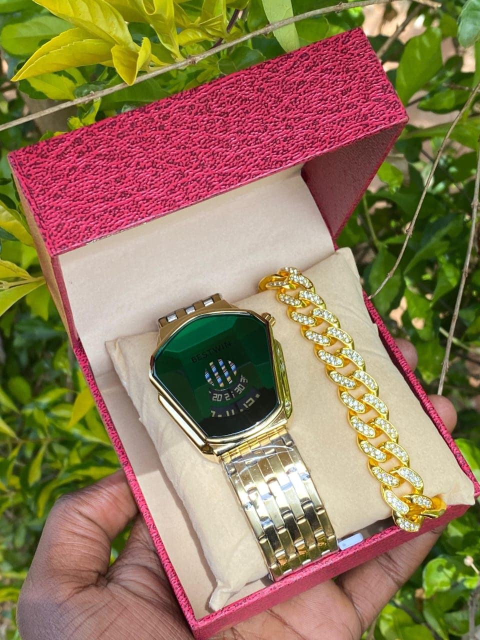 Bestwin Creative watches and bracelets